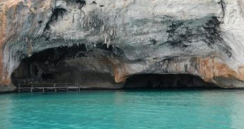 Ingresso della Grotta del Bue Marino